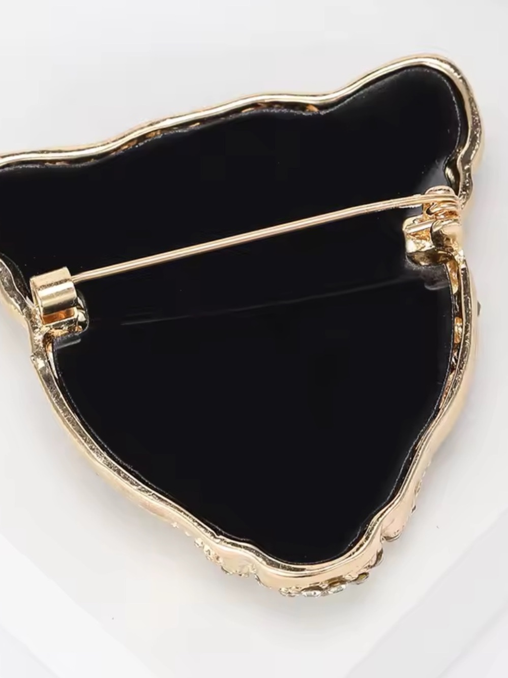 Leopard Head Brooch with Black Accents - Picture 3 of 4